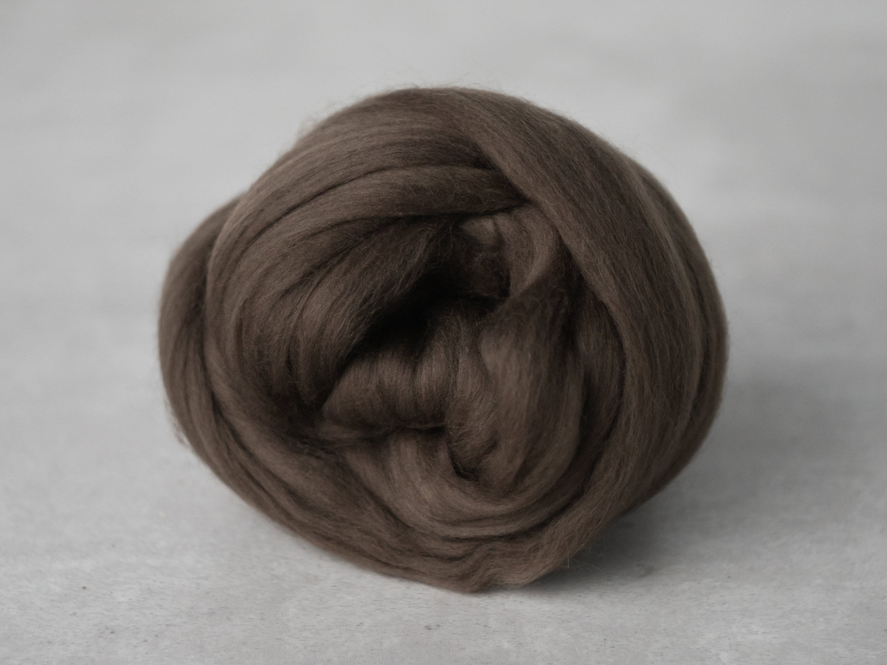 Beaver Merino Wool Roving – Spruce & Linen